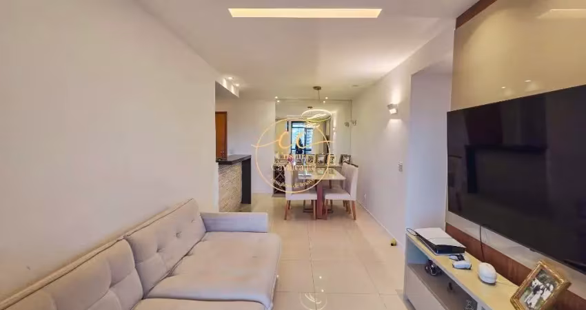Apartamento de 2 quartos no recreio dos bandeirantes-rj: 1 suíte, sala, 2 banheiros, 1 vaga de garagem, 70m² de área.