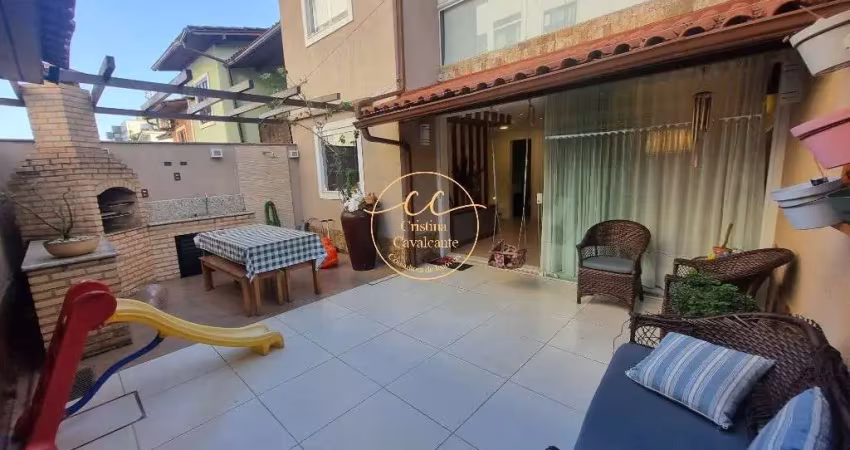 Casa em condomínio à venda no pechincha-rj: 3 quartos, 1 suíte, área gourmet e churrasqueira!