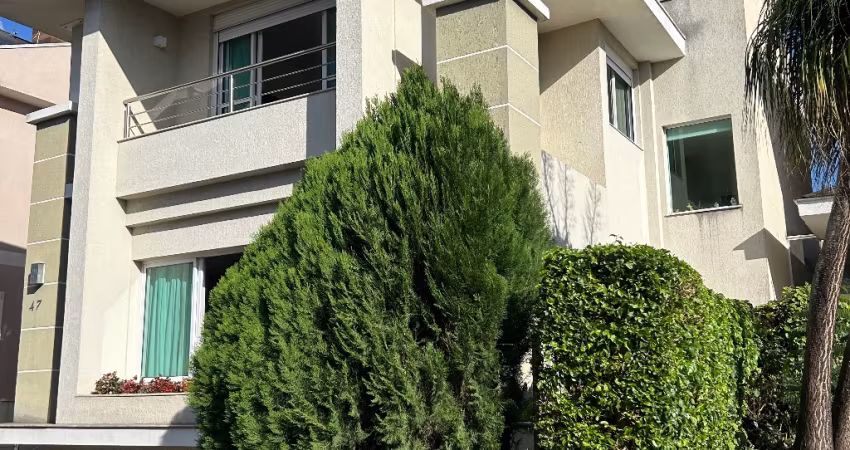Casa de Condomínio com 3 Quartos à Venda, 210 m² em Portão - Curitiba