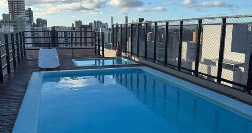 Com 3 quartos, a 350 metros da beira mar do Manaíra!!