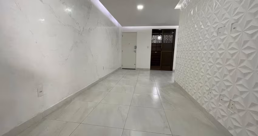 Térreo no Bessa com área privativa, ótima localização!!!