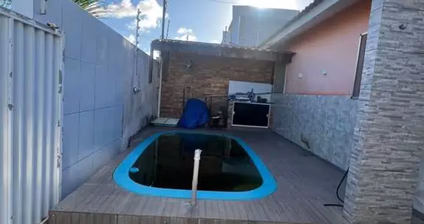 Casa com piscina, a 500 metros do mar de carapibus!!!