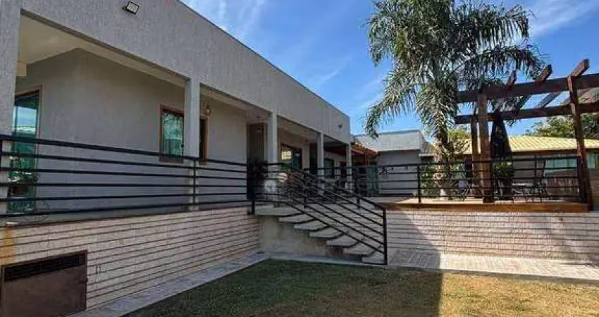 Casa com 3 dormitórios à venda, 320 m² por R$ 1.350.000,00 - Condomínio Vale Do Luar - Jaboticatubas/MG