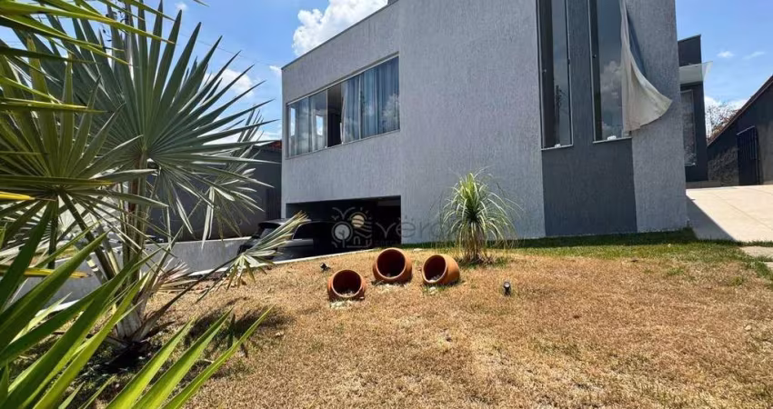 Casa com 3 dormitórios à venda, 113 m² por R$ 910.000 - Condomínio Residencial Cedro - Lagoa Santa/MG