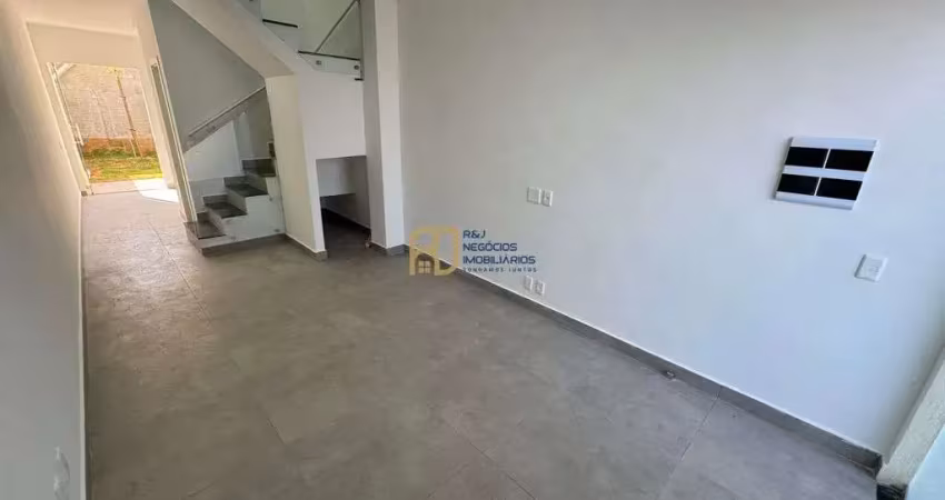 Casa geminada à venda - 2 suítes amplas - 3 banheiros - área externa - canaã bh