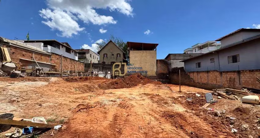 Casa geminada à venda - 2 quartos com suítes - 2 vagas - 3 banhos - copacabana