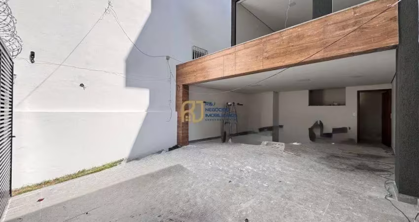 Casa geminada à venda - 3 quartos sendo 1 suíte - 4 vagas - bairro planalto