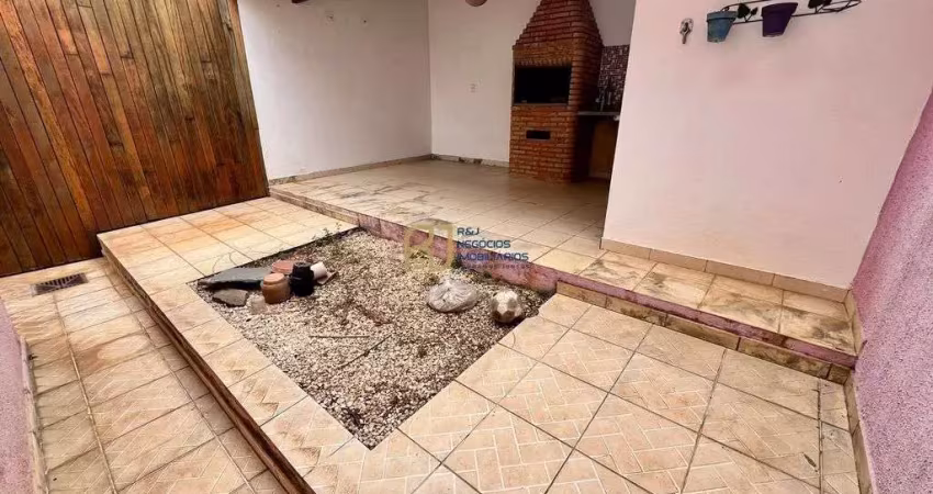 Casa geminada linear à venda - 3 quartos - 1 suíte - 2 vagas - bairro planalto
