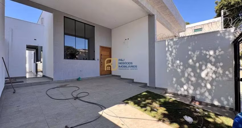 Casa geminada linear à venda - 3 quartos 1 com suíte - 2 vagas - santa mônica bh