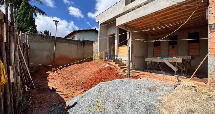 Casa de alto padrão - 4 quartos sendo 1 suíte - piscina - 2 vagas - trevo bh