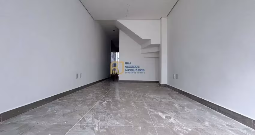 Casa geminada à venda - 2 suítes - 2 vagas - 110m² - rio branco bh