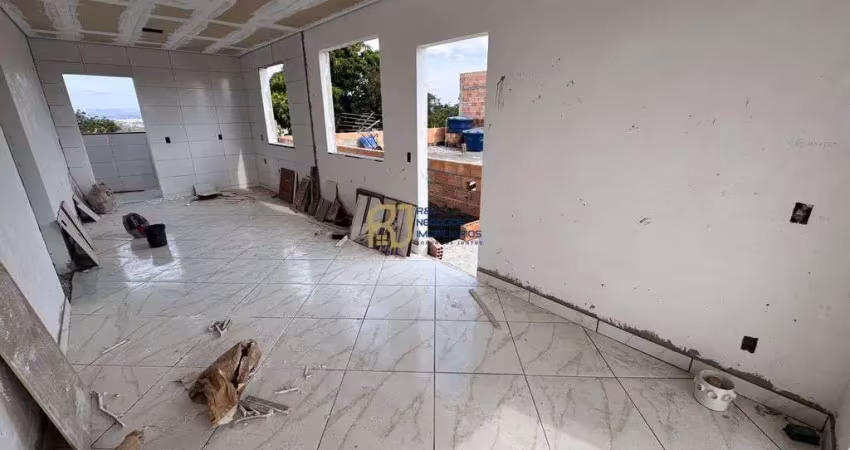 Casa geminada à venda - 3 quartos 1 com suíte - 2 vagas - sala ampla - gávea ii
