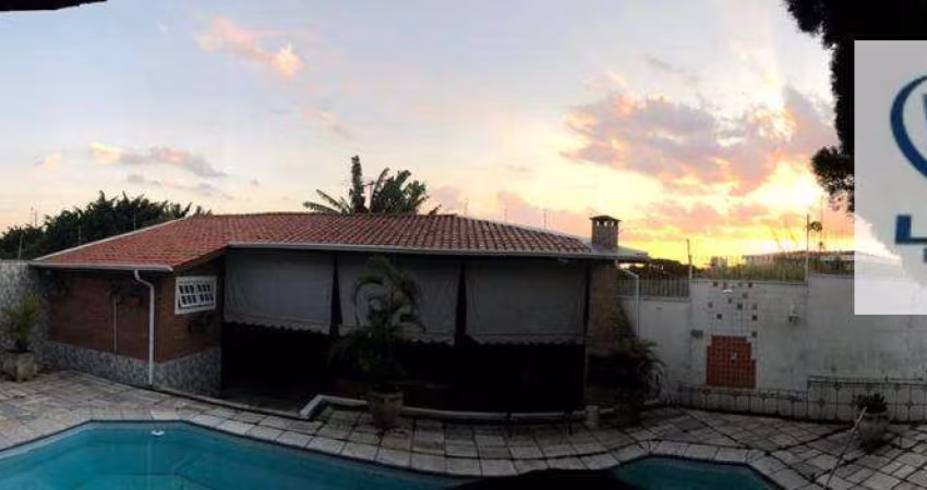 Casa com 4 dormitórios à venda, 300 m² por R$ 800.000,00 - Jardim São Caetano - Jaguariúna/SP