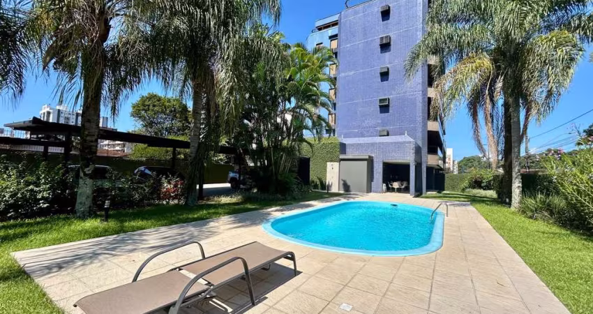 Giardino à venda no bairro Anita Garibaldi,  Joinville - SC  Localizado no  primeiro andar, com amplo e terraço de + ou -  70m2  mais uma ampla varand