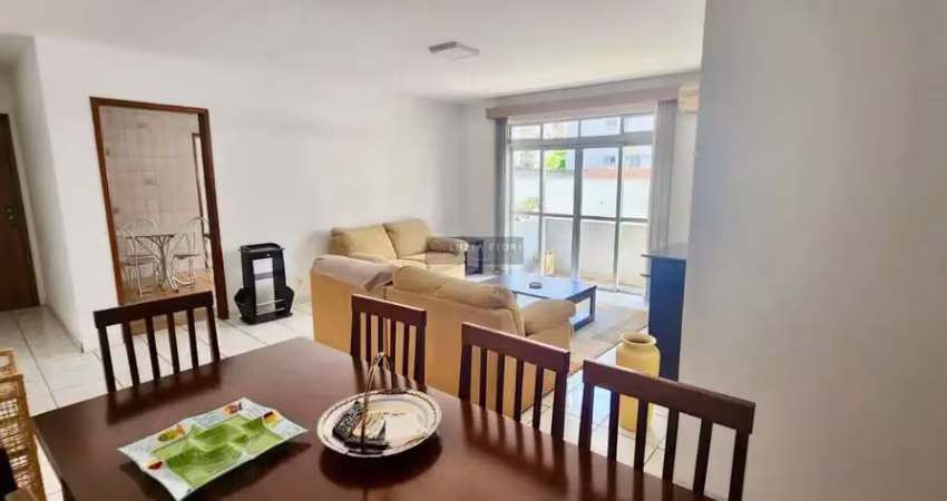 Apartamento amplo à venda no centro de joinville-sc 2 vagas de garagens livres, 1 suíte + 2 dormitórios + escritório. 129m2 privativos.