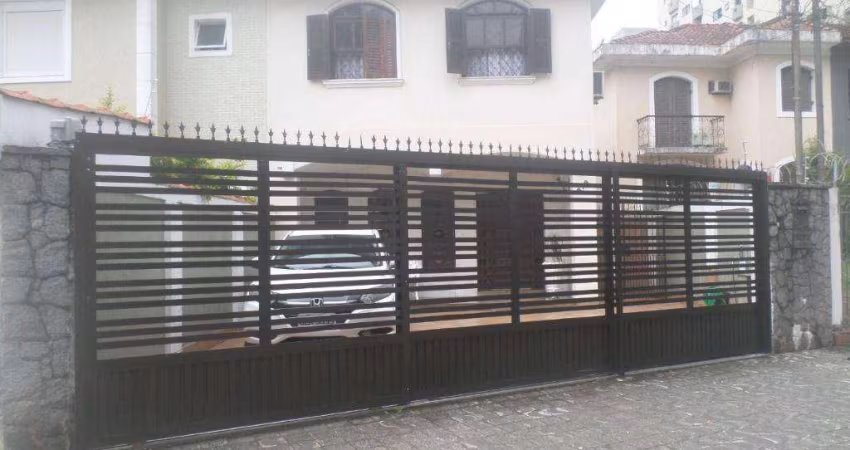 Sobrado com 4 dormitórios à venda, 211 m² por R$ 2.200.000,00 - José Menino - Santos/SP