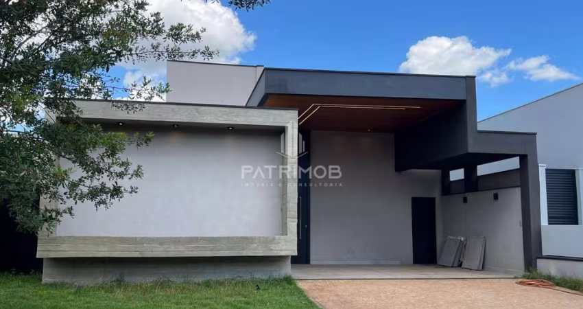 Casa térrea c/ 03 Suítes + piscina - em Portal da Mata