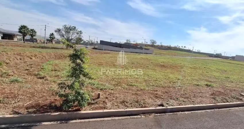 Lote de ilha com 252m², lazer completo  em cond. jardins do bosque