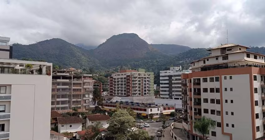 Lindo Apartamento 2 Quartos (1 Suíte), Dependência Completa. Varanda, 3 Vagas!
