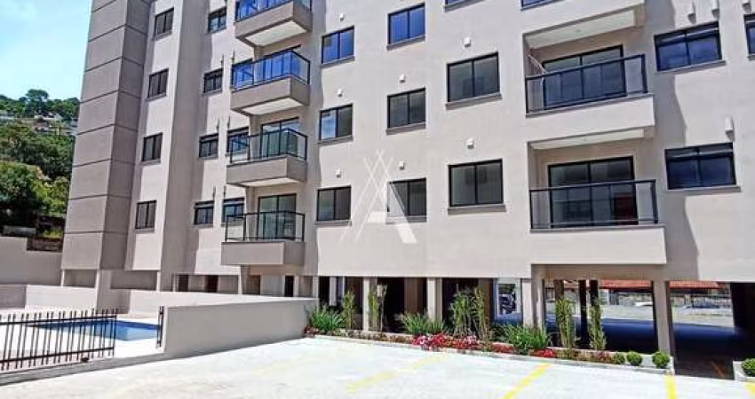 Apartamento novo, no Alto, com Varanda e 2 Quartos. Próximo Faculdade UNIFESO.