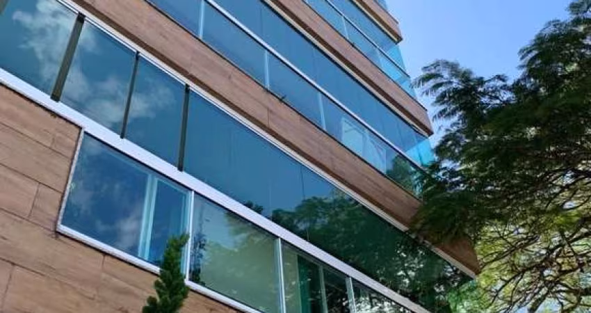 Apartamento novo, com 2 Quartos e Varanda. Ao lado do Alto e próximo ao Centro!
