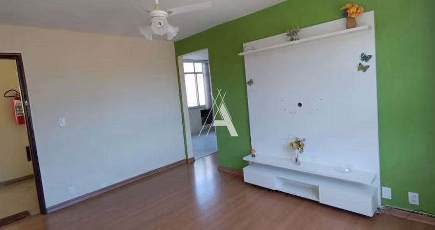 Apartamento todo reformado próximo ao Alto, 3 Quartos, Garagem coberta.
