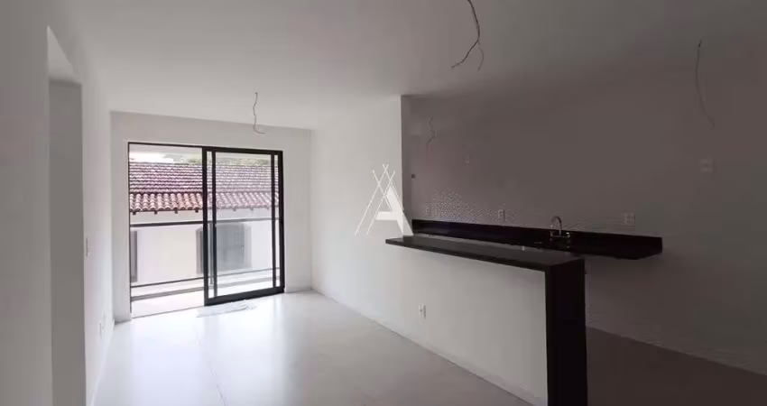 Apartamento 2 Quartos(1 Suíte), Varanda. Várzea, ótima localização! Praça Igreja