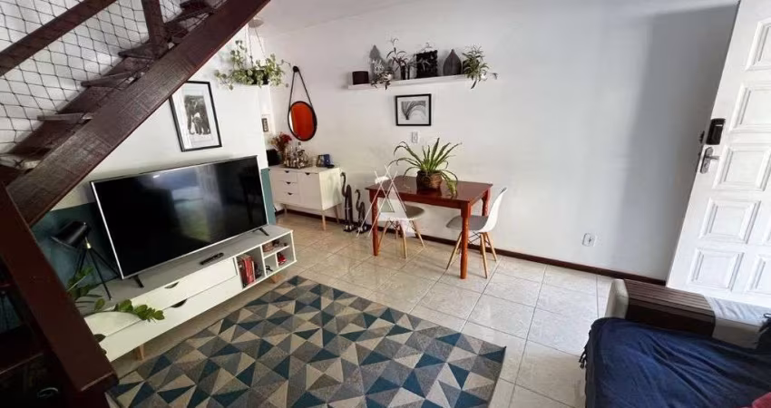 Casa em Condomínio Fechado: 2 Quartos, 2 Banheiros, Varanda telada, Área Gourmet