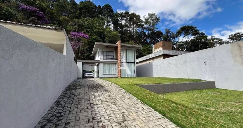 Casa moderna fora de condomínio - Quebra Frascos