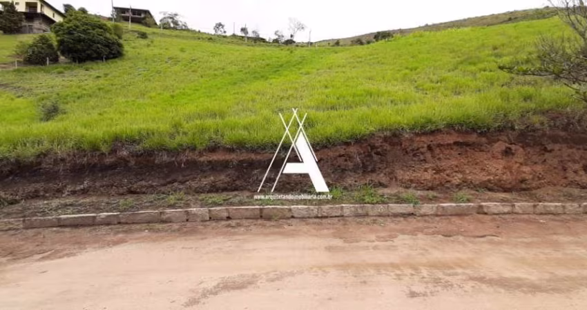 Ótimo Terreno de 730M², em condomínio cercado pela Natureza e qualidade de vida.