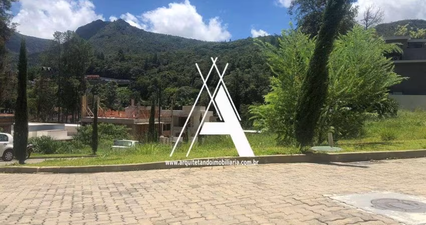 Terreno de esquina no Residencial Tangarás
