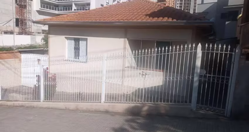 Casa comercial com 2 salas para alugar no Centro, Poços de Caldas 