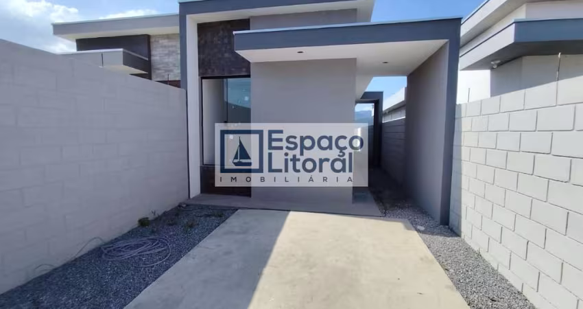 Casa com 2 dormitórios à venda, 65 m² por R$ 350.000,00 - Balneário dos Golfinhos - Caraguatatuba/S