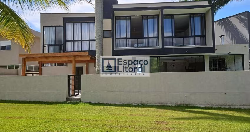 Sobrado com 4 Suítes à venda, 220 m² por R$ 2.400.000,00 - Massaguaçu - Caraguatatuba/SP