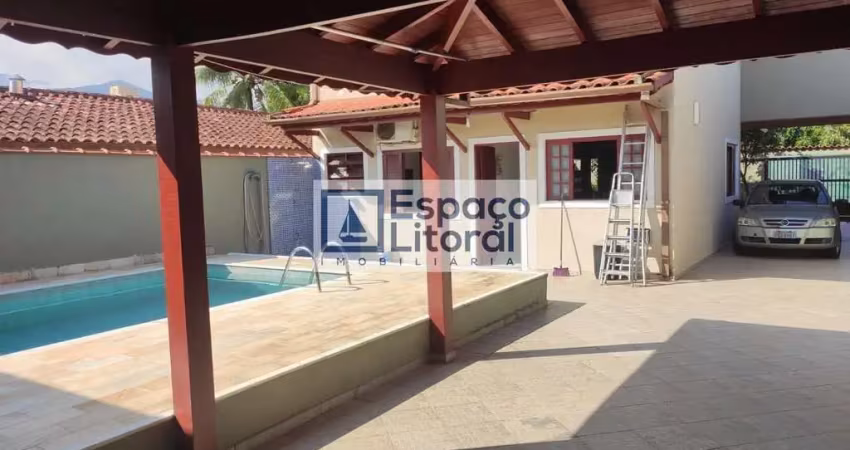Sobrado à venda 4 quartos, 1 suite, 6 vagas, 313m², martim de sá, caraguatatuba - sp
