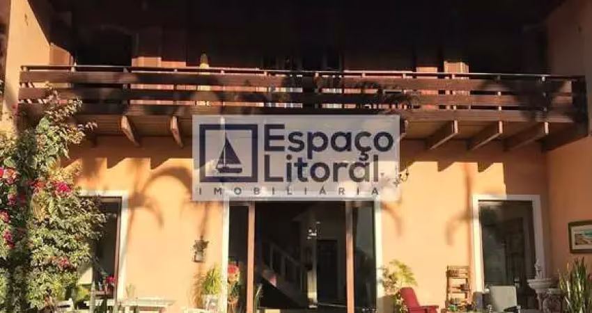 Lindíssimo sobrado à venda  e locação, a apenas 300 metros da  praia deserta, são sebastião, sp