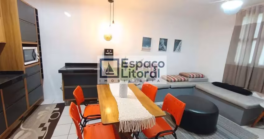 Casa 2 dormitórios, lazer completo e 870m da praia — martim de sá te espera! r$400.000