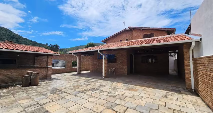 Casa com 5 quartos à venda no Martim de Sá, Caraguatatuba 
