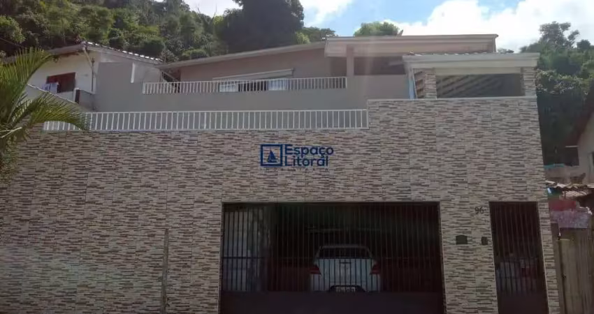 Casa com 3 quartos à venda no Benfica, Caraguatatuba 