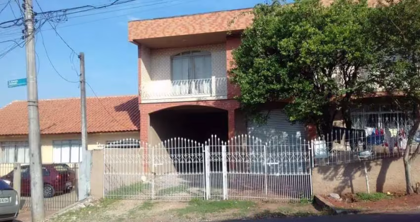 Sobrado de esquina 253m² de construção e terreno de 360m², no xaxim - curitiba, contendo: 03 quartos sendo 1 suíte