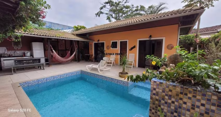 Casa para Venda em Guarujá, Tombo, 5 dormitórios, 5 suítes, 5 banheiros, 2 vagas
