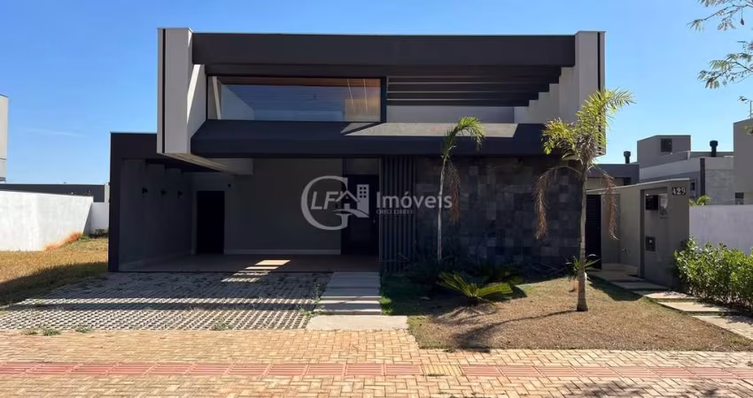 Impecável Casa em Condomínio à Venda em Alphaville Campo Grande 3, Campo Grande-MS: 3 Quartos, 3 Suítes, 3 Salas, 1 Banheiro, 4 Vagas, 180,38 m²!