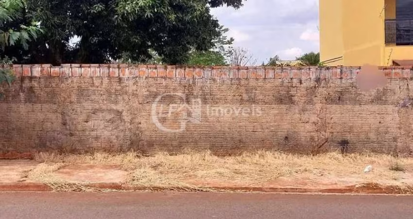 Terreno à venda em Campo Grande-MS, bairro São Francisco, 360m² de área. Venha conferir!
