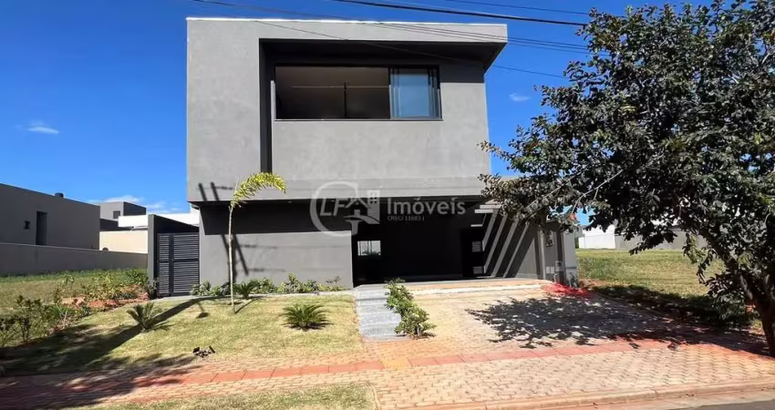 Imperdível oportunidade! Casa à venda em Alphaville Campo Grande-MS com 3 quartos, 3 suítes, 3 salas e 330m². Confira!