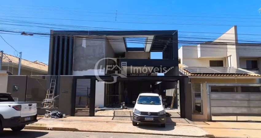 Imperdível oportunidade: Casa à venda em Campo Grande-MS, Carandá Bosque - 3 quartos, 2 suítes, 2 salas, 5 banheiros, 2 vagas, 180m².