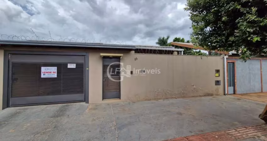 Você busca um imóvel que une conforto, espaço e potencial de investimento, essa casa no bairro santo antônio é a escolha ideal.
