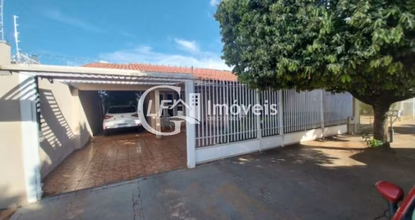Casa à venda em Campo Grande-MS, 3 quartos, 1 suíte, 4 vagas de garagem na Vila Taquarussu - Imperdível!