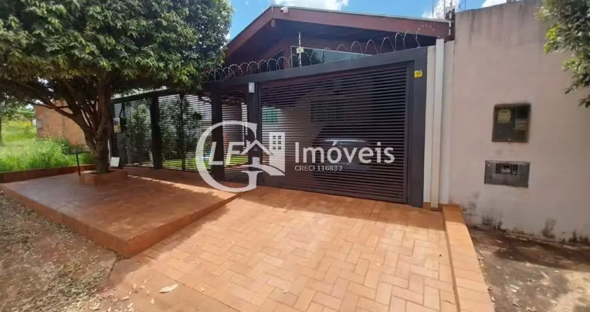 Casa Com Piscina Espaço Gourmet e Rica em Blindex,Estuda Permuta