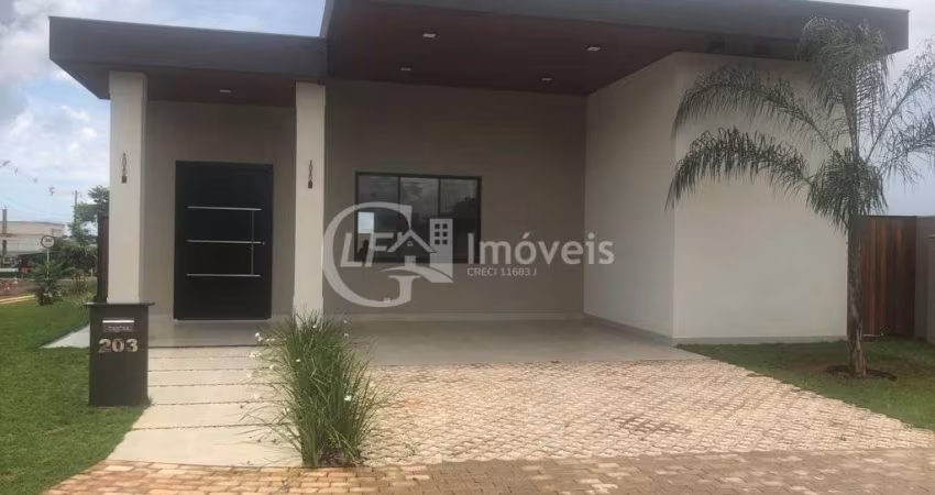 Casa de luxo à venda em condomínio exclusivo de Campo Grande-MS, Alphaville Campo Grande 3: 4 quartos, 3 suítes, 3 salas, 5 banheiros, 5 vagas, 237m².