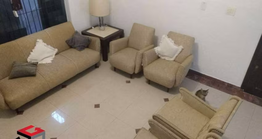 Sobrado de 242m² localizado no Bairro Nova Petrópolis em São Bernardo do Campo - SP.